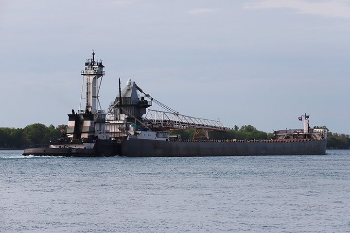 tug Victory barge Maumee